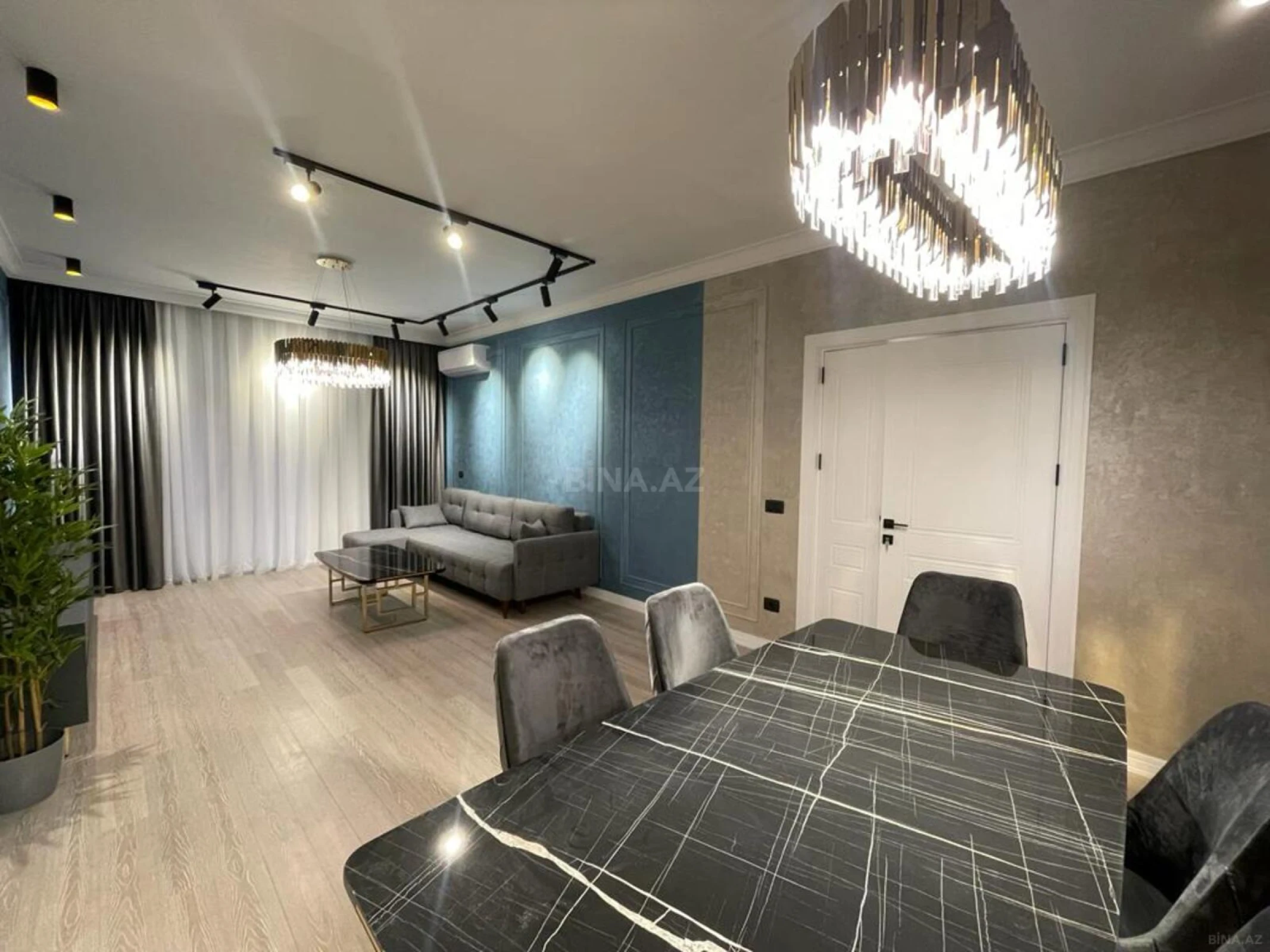 Kirayə verilir 2 otaqlı mənzil 105 m²