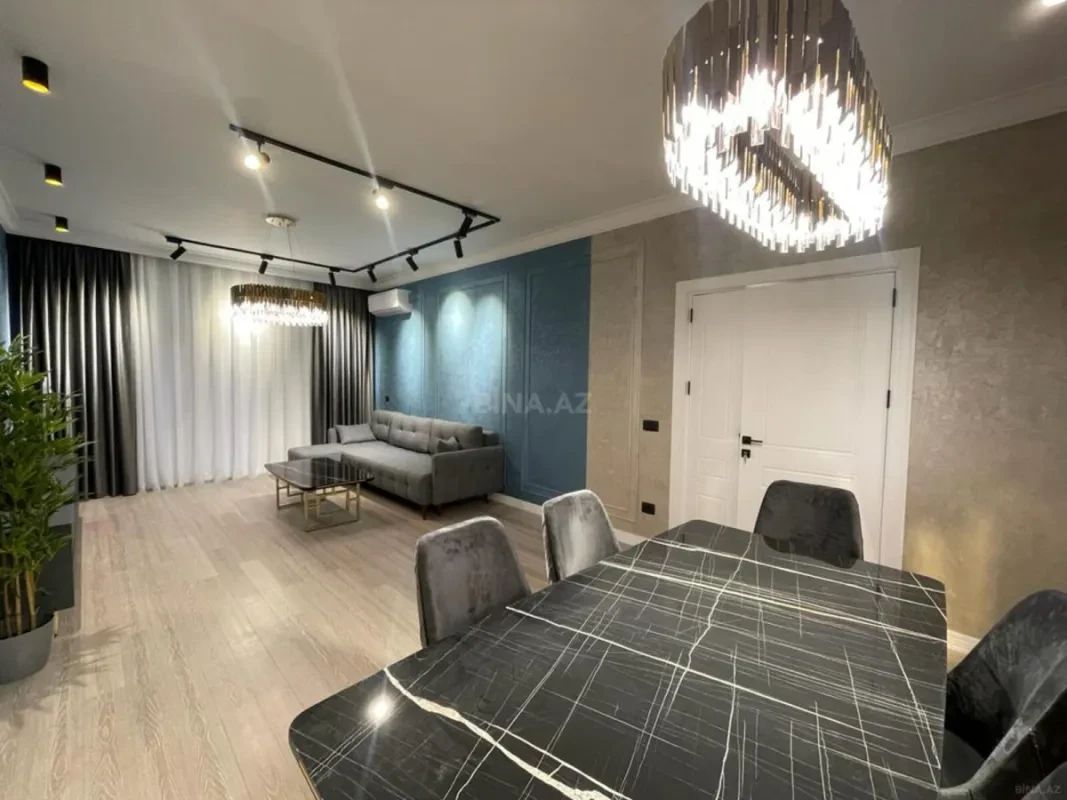 Kirayə verilir 2 otaqlı mənzil 105 m²