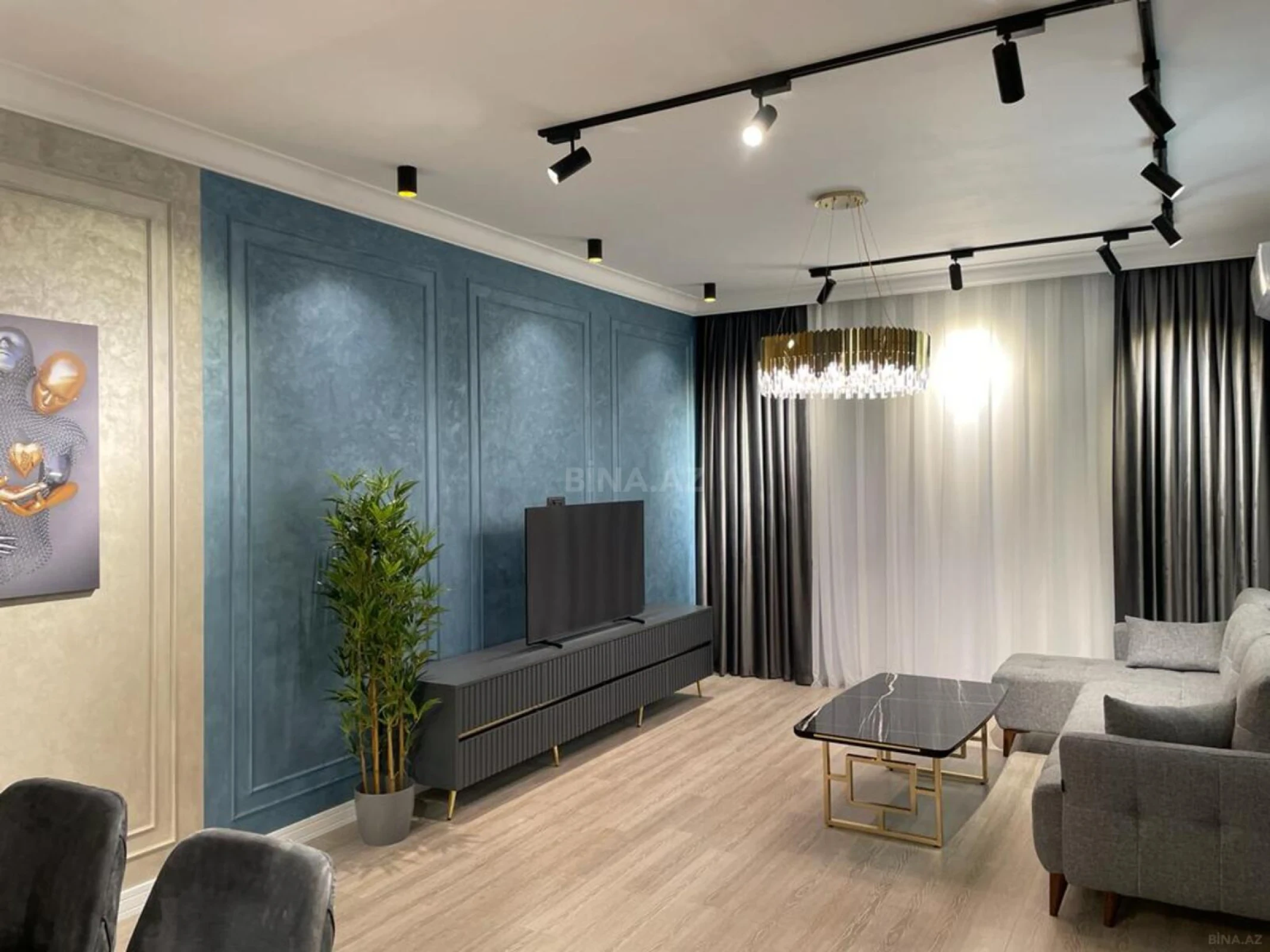 Kirayə verilir 2 otaqlı mənzil 105 m²