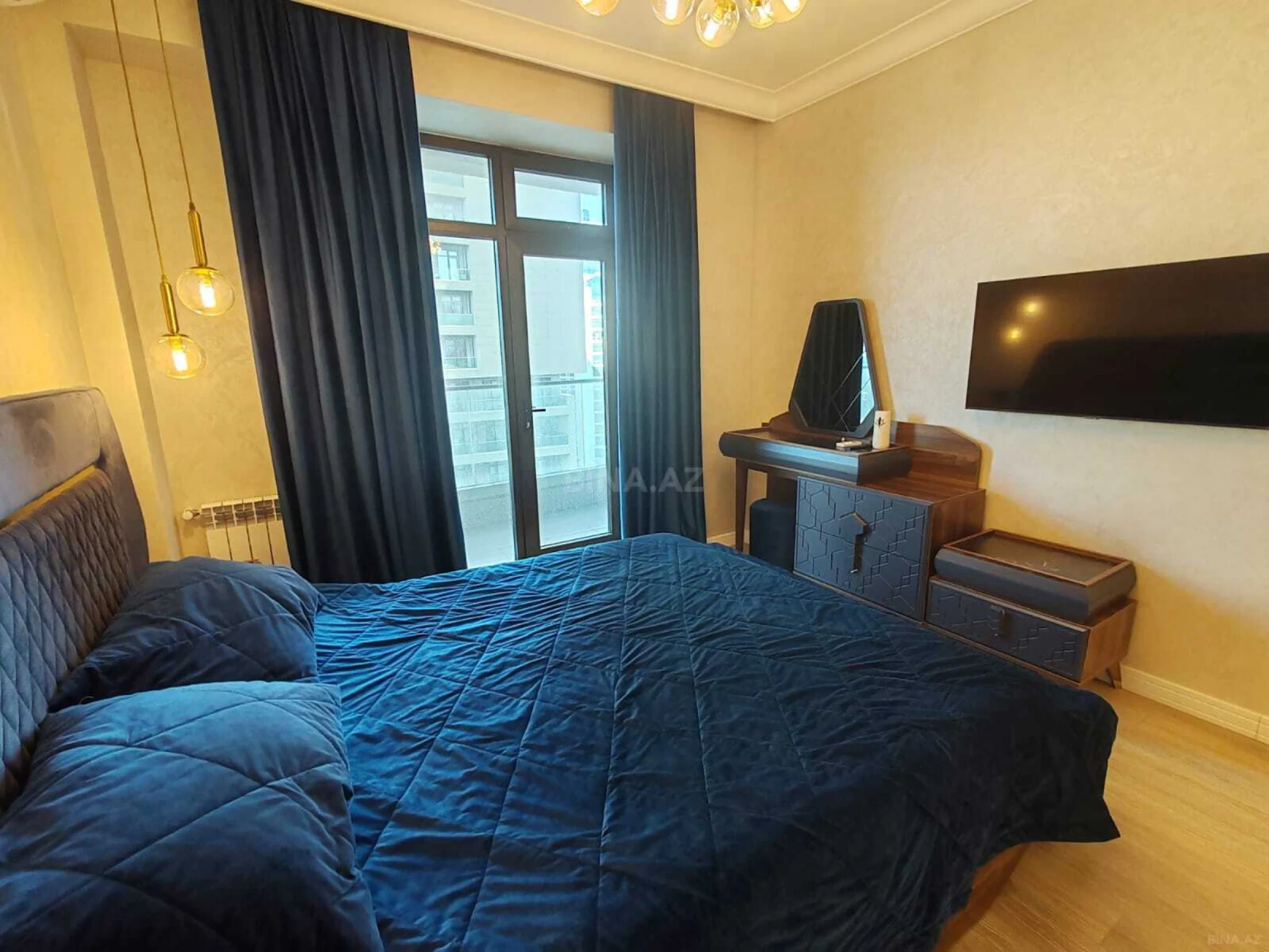 Kirayə verilir 2 otaqlı mənzil 105 m²