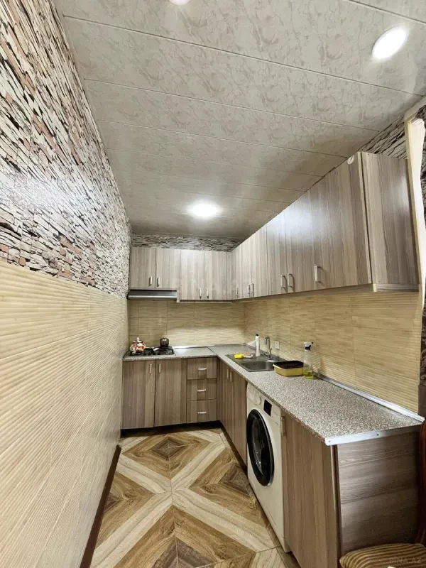 Kirayə verilir 3 otaqlı mənzil 100 m²