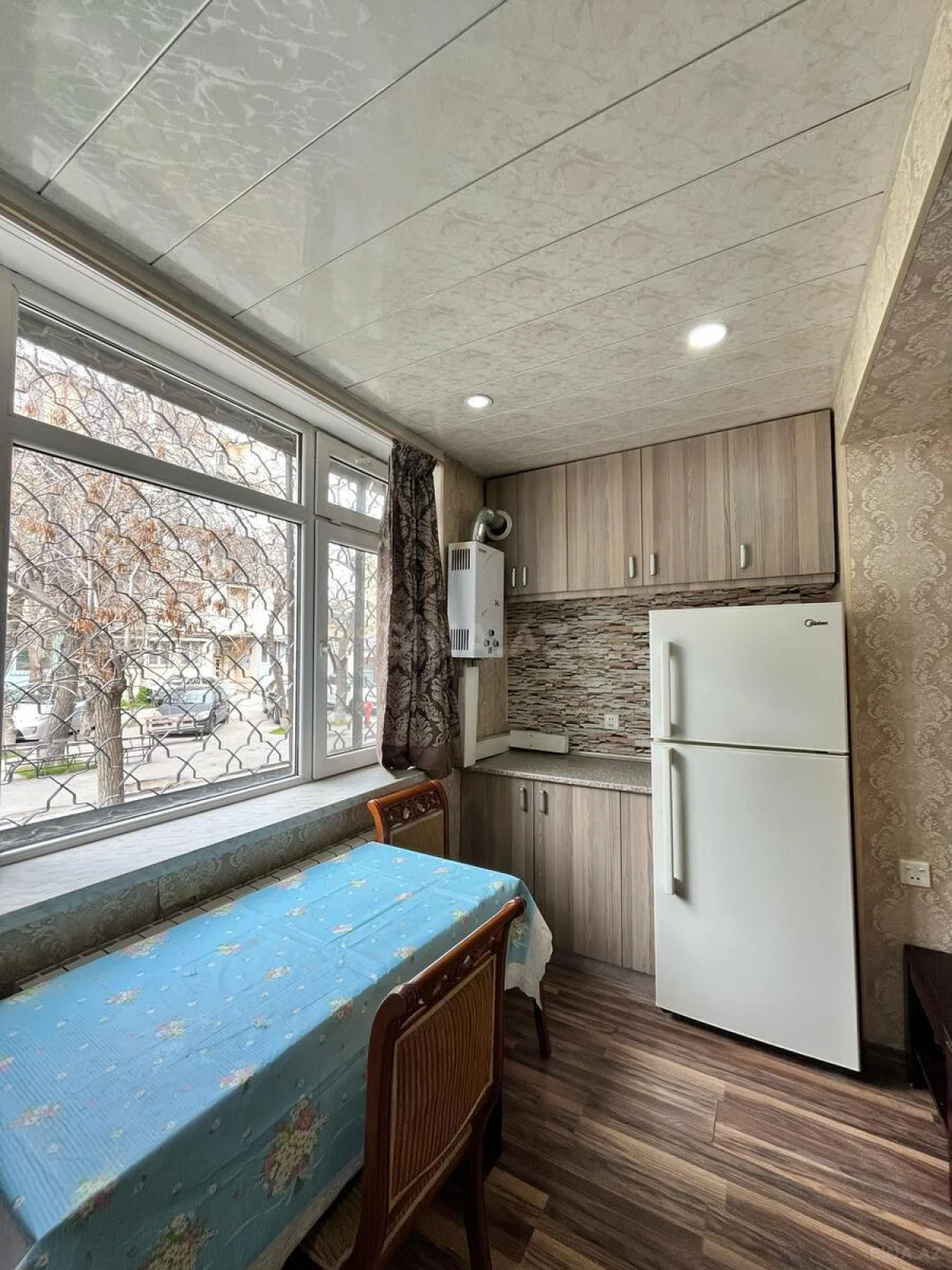 Kirayə verilir 3 otaqlı mənzil 100 m²