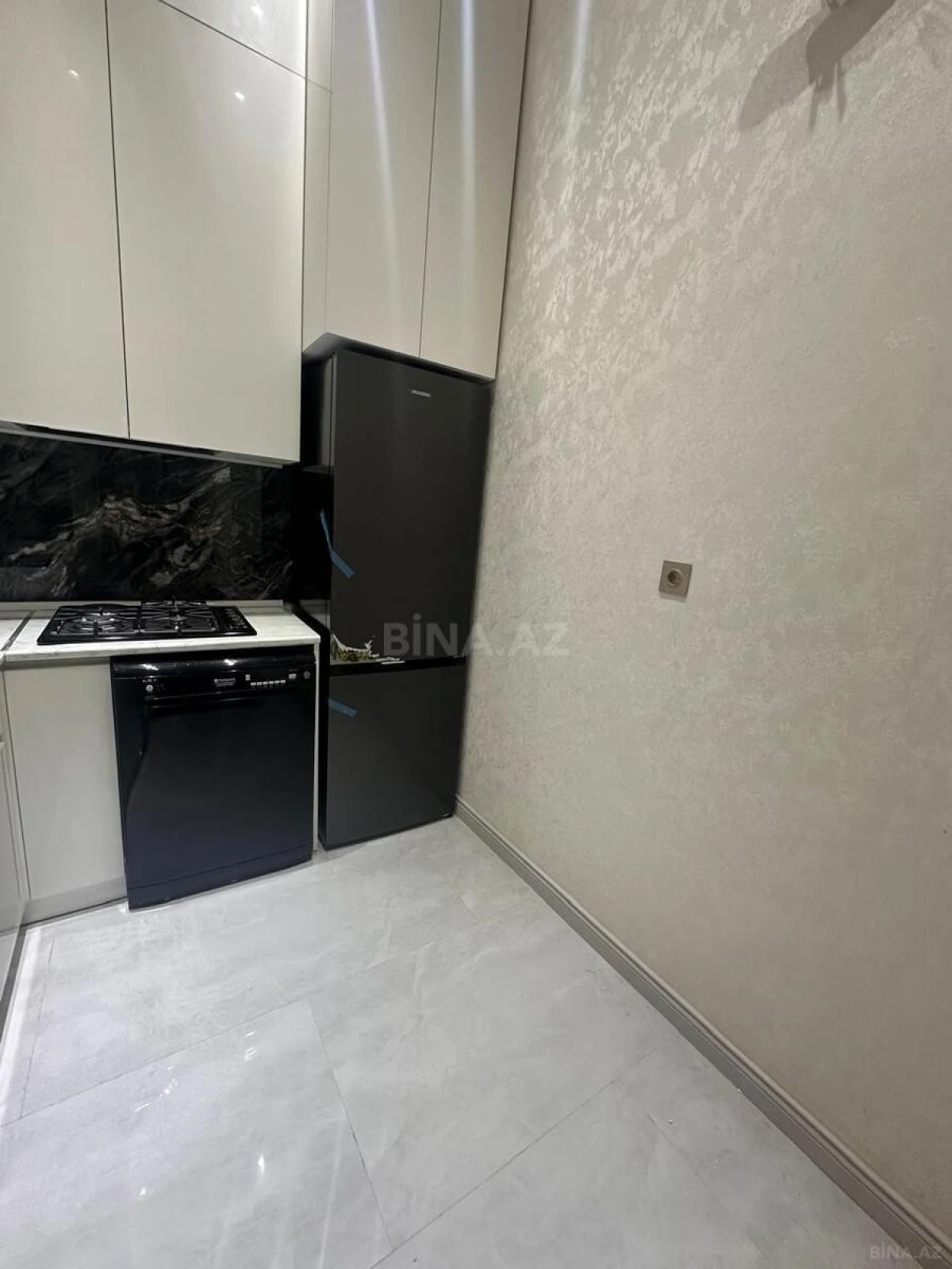 Satılır 2 otaqlı mənzil 80 m²