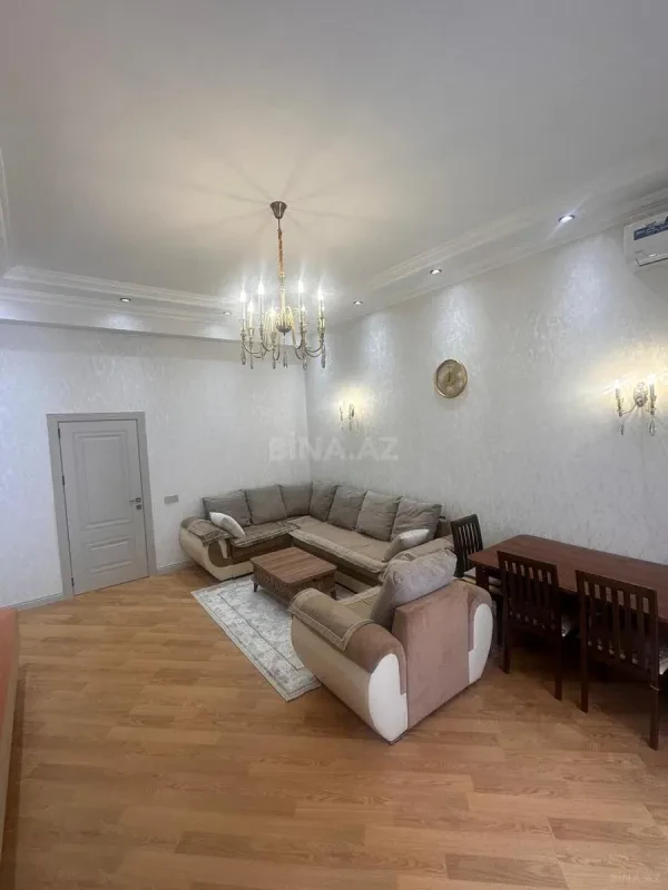 Satılır 2 otaqlı mənzil 80 m²