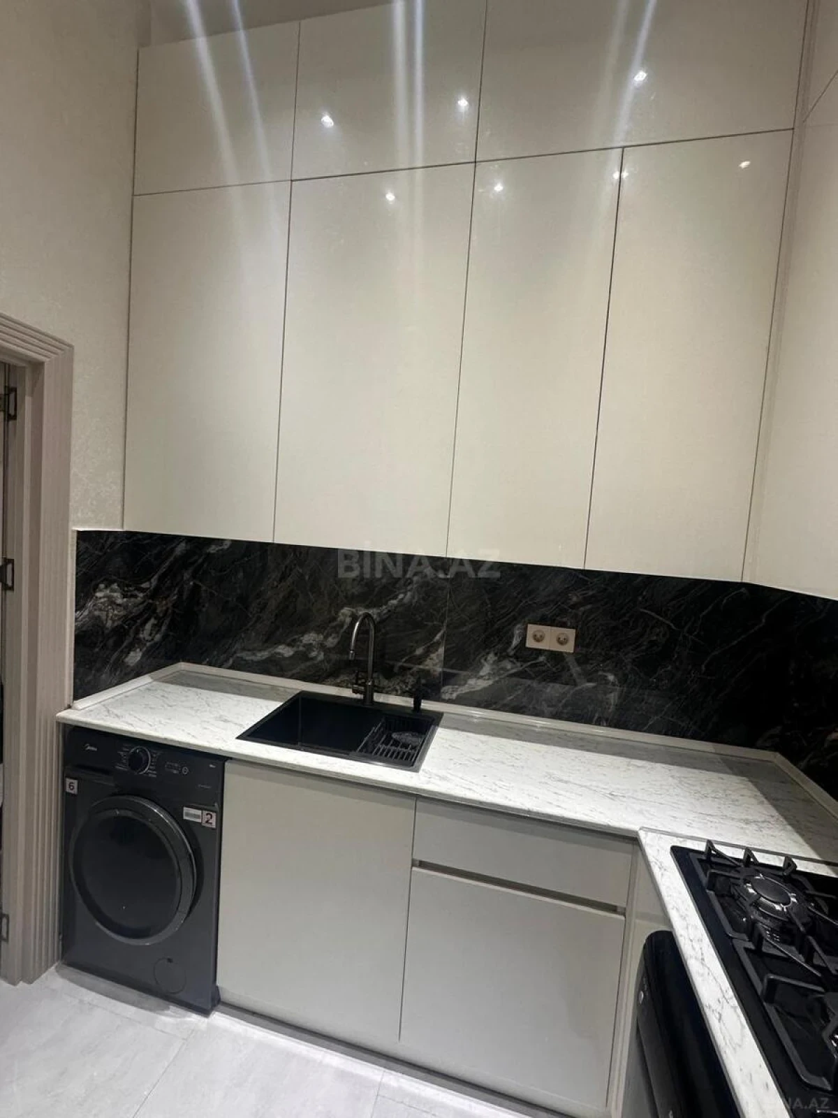 Satılır 2 otaqlı mənzil 80 m²