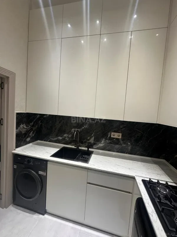 Satılır 2 otaqlı mənzil 80 m²
