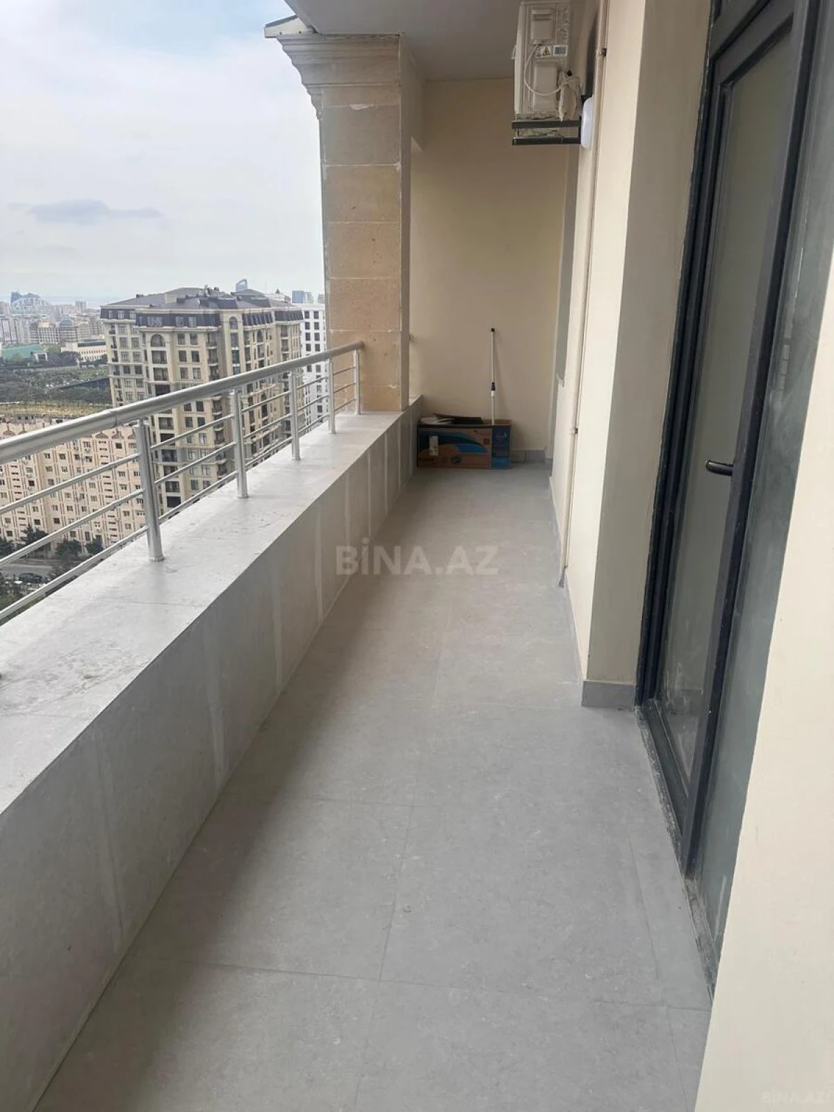 Satılır 2 otaqlı mənzil 80 m²