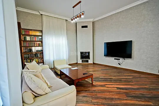 Kirayə verilir 3 otaqlı həyət evi 135 m²