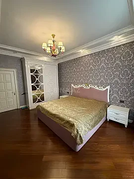 Satılır 3 otaqlı mənzil 125 m²