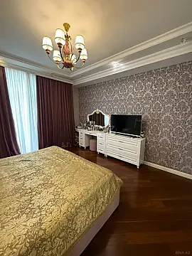 Satılır 3 otaqlı mənzil 125 m²