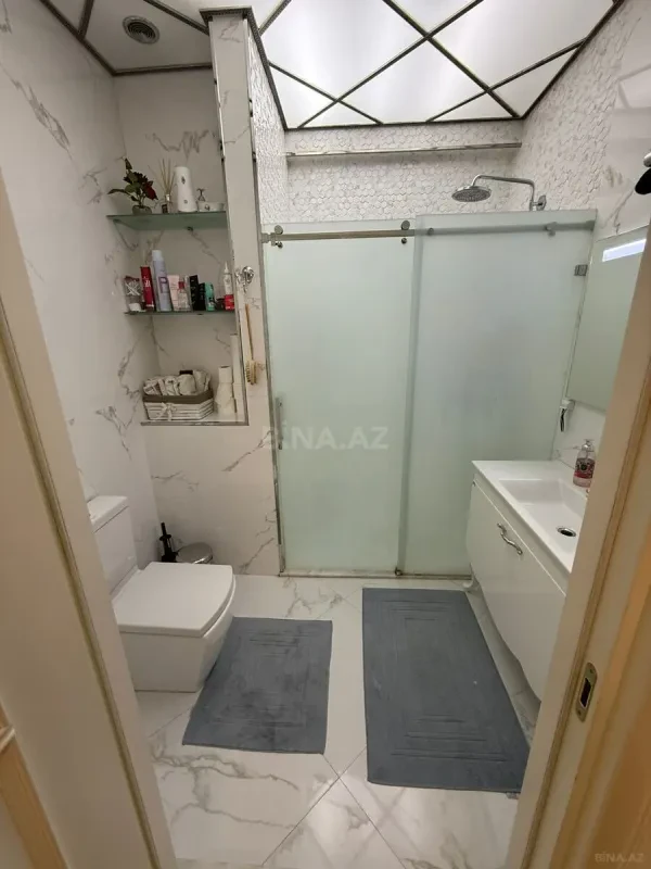 Satılır 3 otaqlı mənzil 125 m²