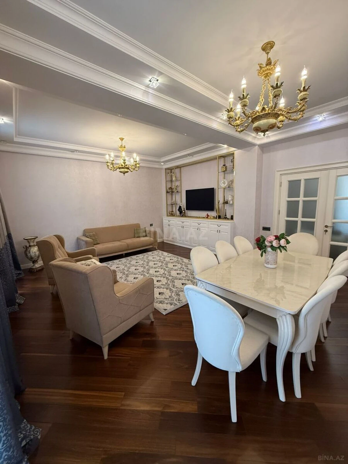 Satılır 3 otaqlı mənzil 125 m²