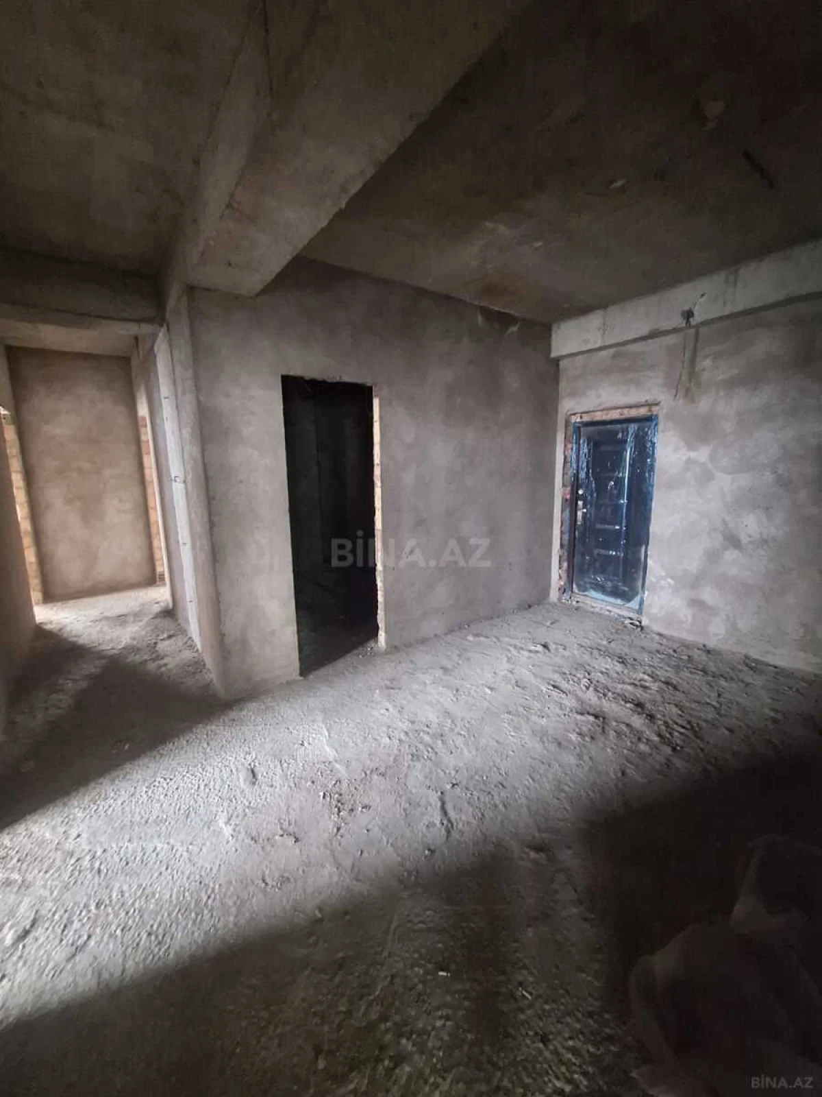 Satılır 3 otaqlı mənzil 158 m²