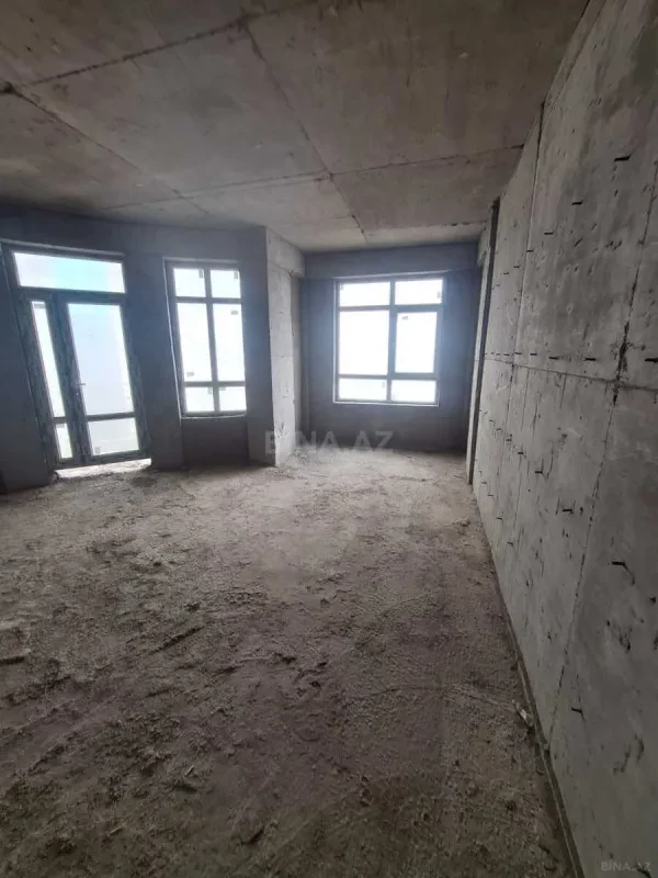 Satılır 3 otaqlı mənzil 158 m²