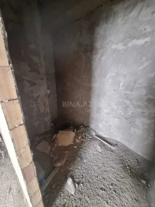 Satılır 3 otaqlı mənzil 158 m²