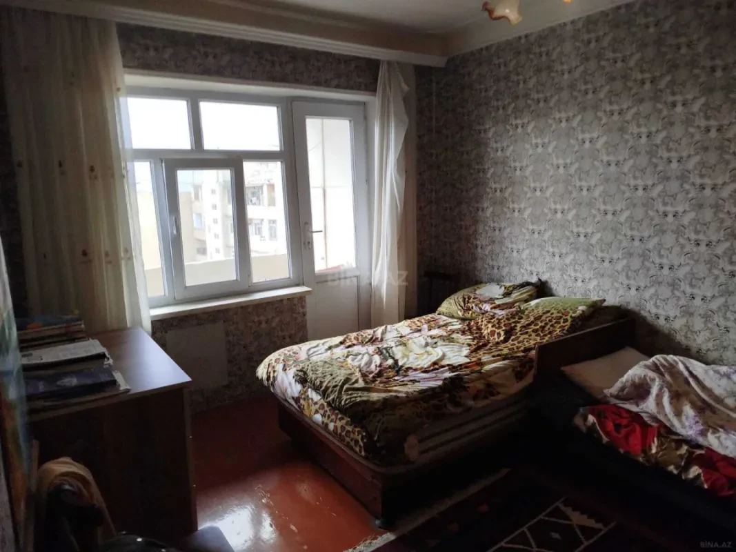 Satılır 5 otaqlı mənzil 120 m²
