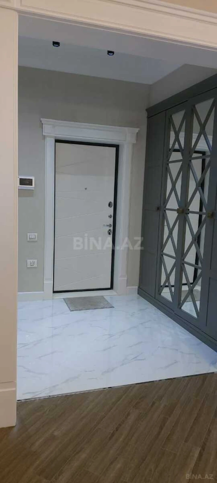 Satılır 2 otaqlı mənzil 65 m²