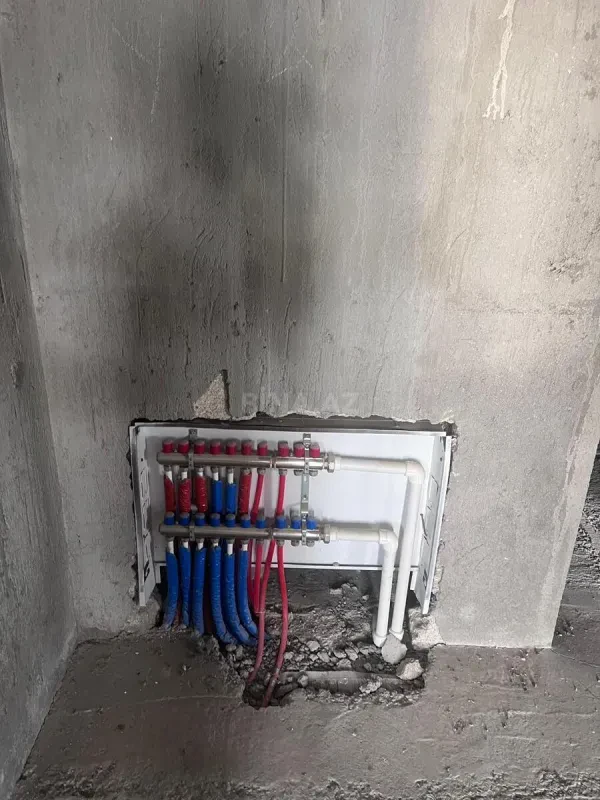 Satılır 6 otaqlı həyət evi 343 m²