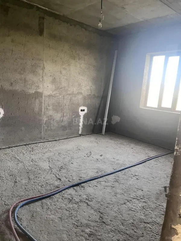 Satılır 6 otaqlı həyət evi 343 m²