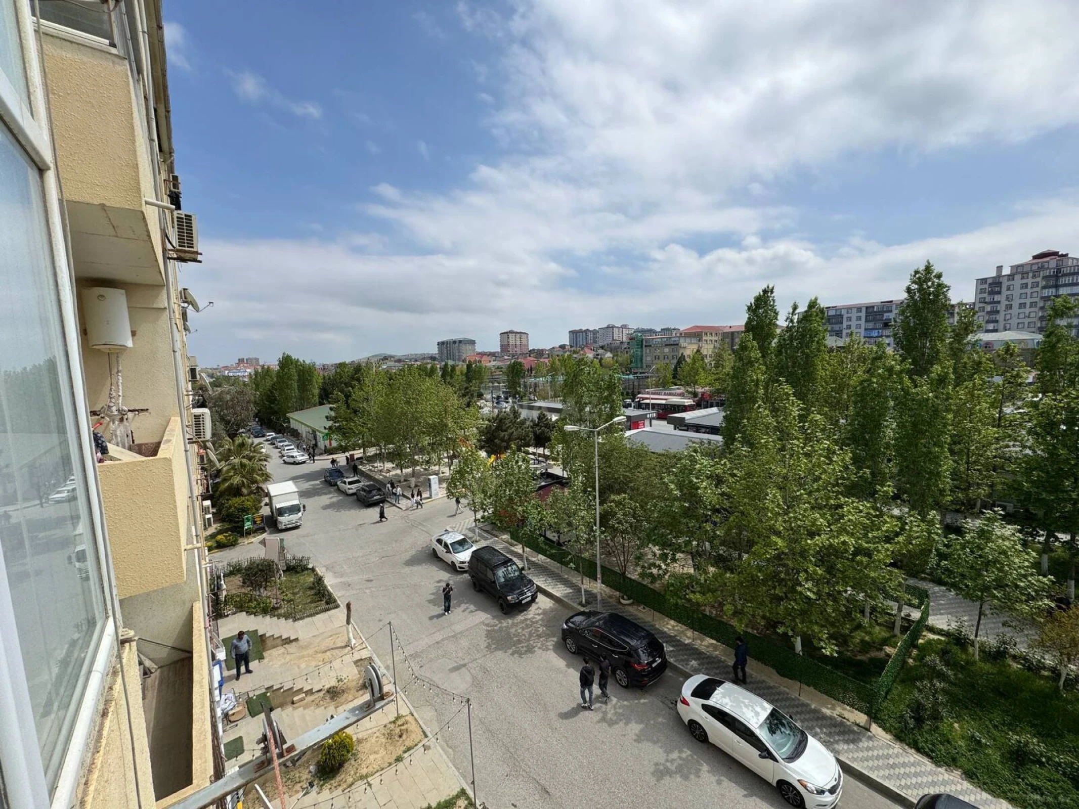 Satılır 3 otaqlı mənzil 42 m²