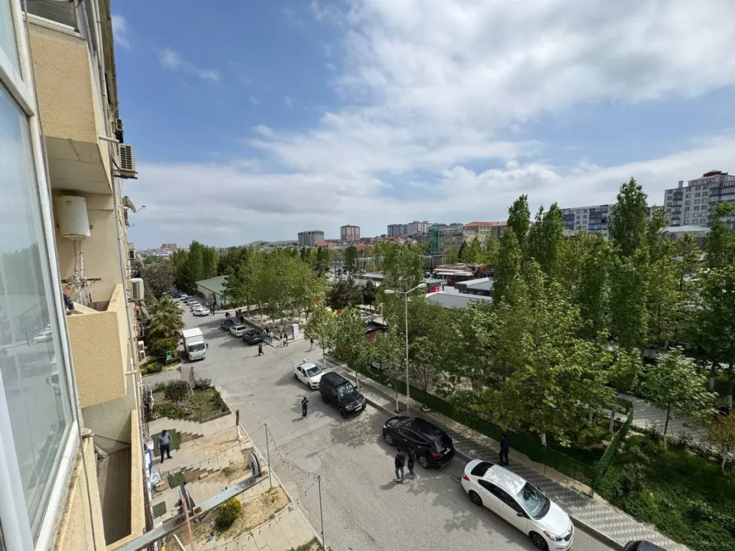 Satılır 3 otaqlı mənzil 42 m²