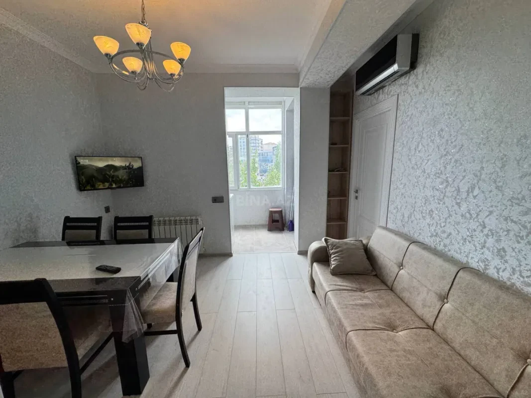 Satılır 3 otaqlı mənzil 42 m²