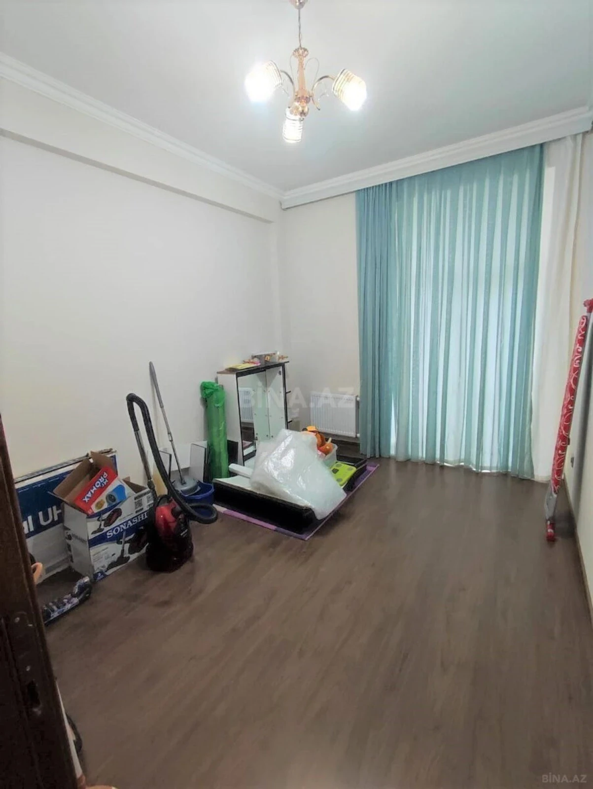 Satılır 4 otaqlı mənzil 120 m²