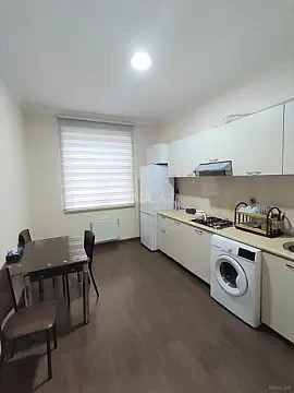 Satılır 4 otaqlı mənzil 120 m²