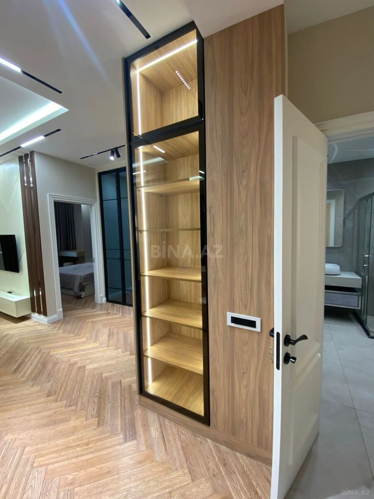 Kirayə verilir 2 otaqlı mənzil 70 m²