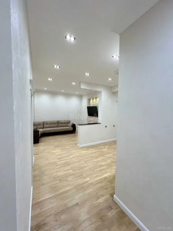 Satılır 2 otaqlı mənzil 174 m²