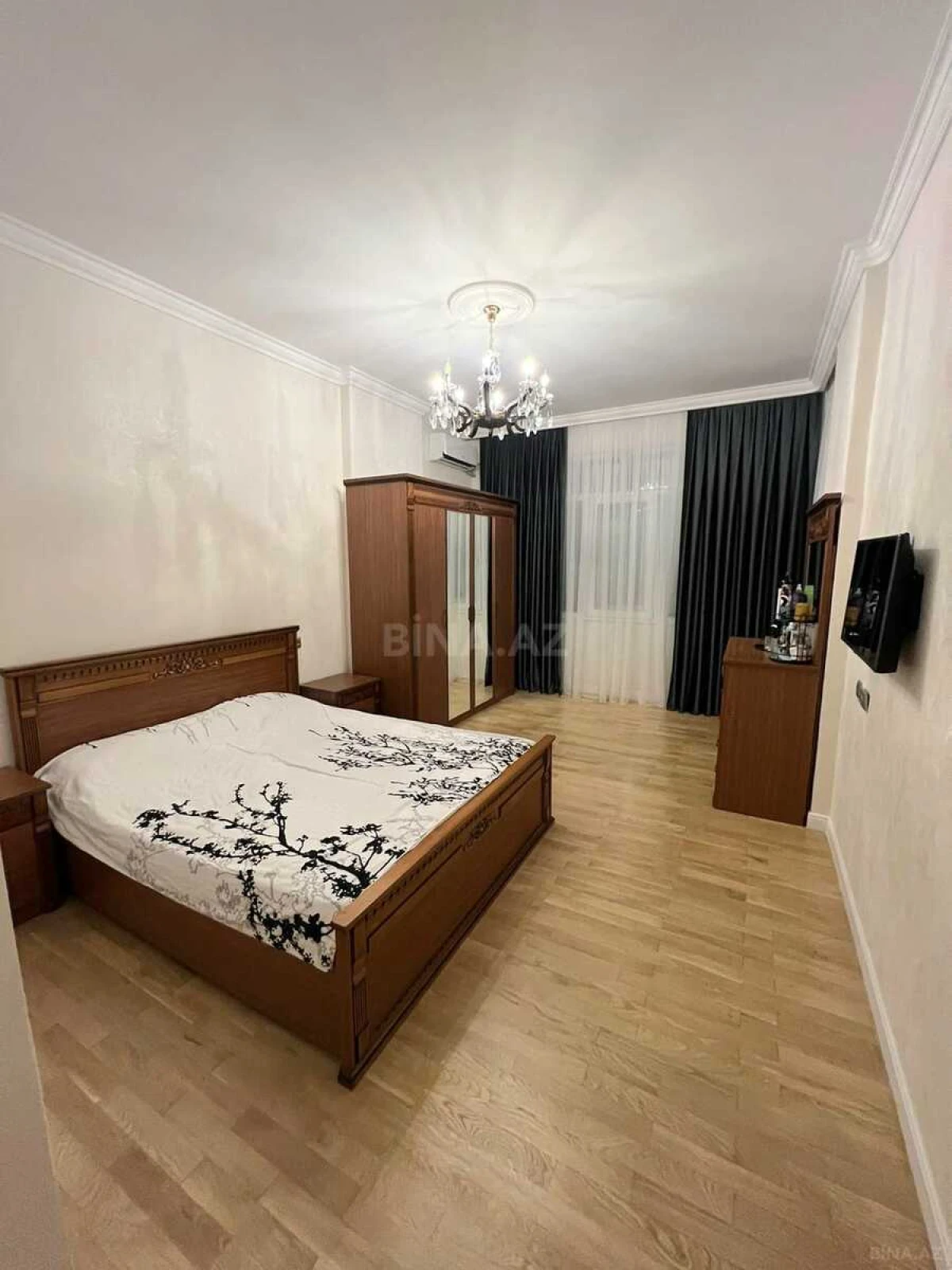 Satılır 2 otaqlı mənzil 174 m²