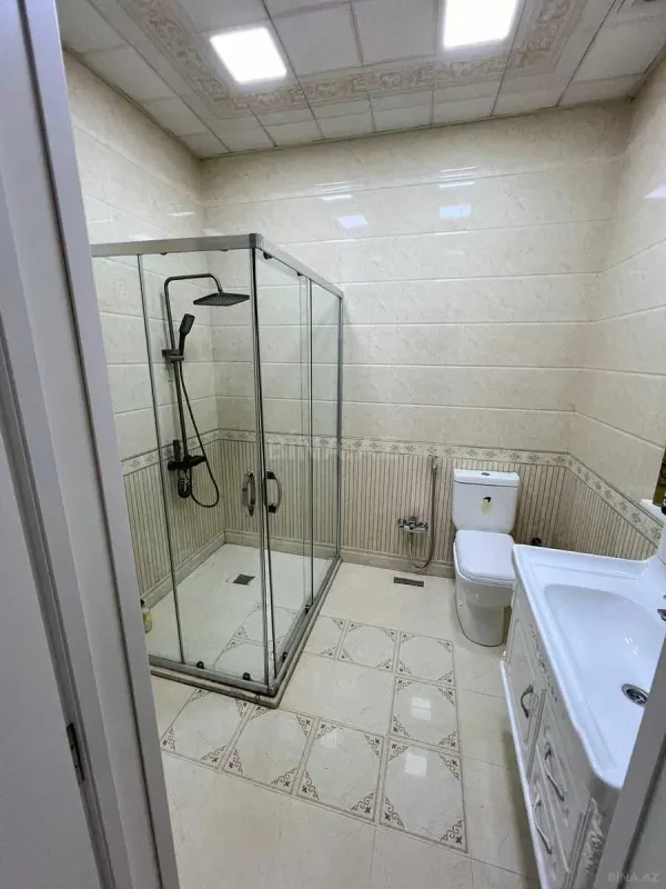 Satılır 2 otaqlı mənzil 174 m²