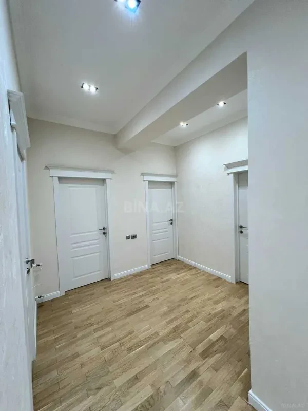 Satılır 2 otaqlı mənzil 174 m²