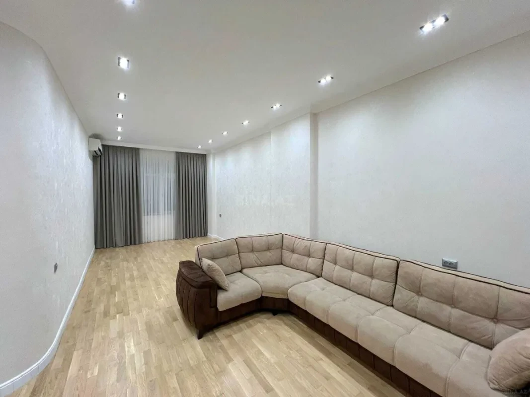 Satılır 2 otaqlı mənzil 174 m²