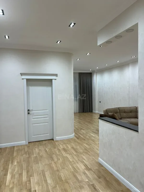 Satılır 2 otaqlı mənzil 174 m²