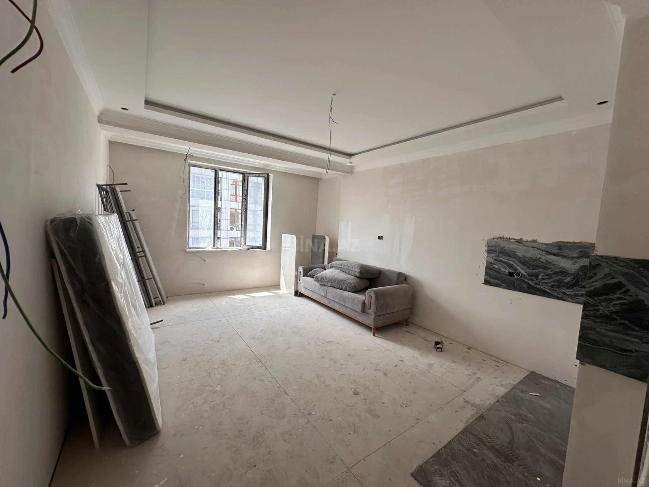 Satılır 2 otaqlı mənzil 73 m²