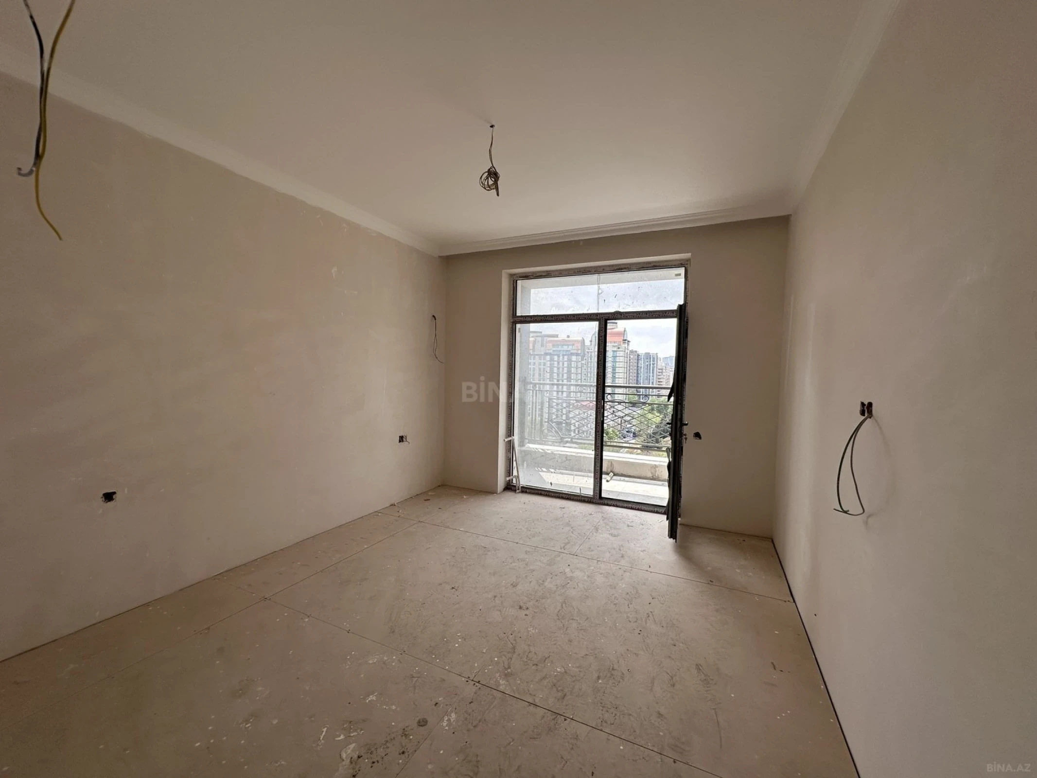Satılır 2 otaqlı mənzil 73 m²