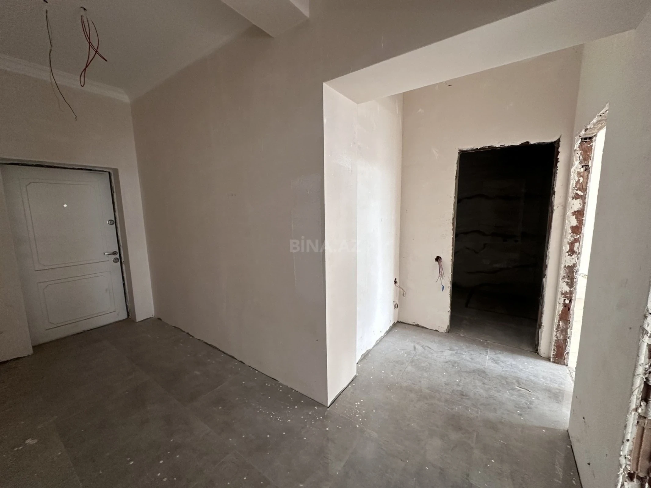 Satılır 2 otaqlı mənzil 73 m²