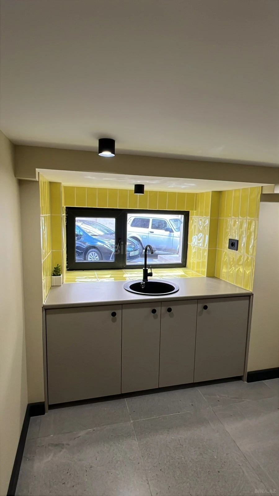 Kirayə verilir 2 otaqlı ofis 37 m²