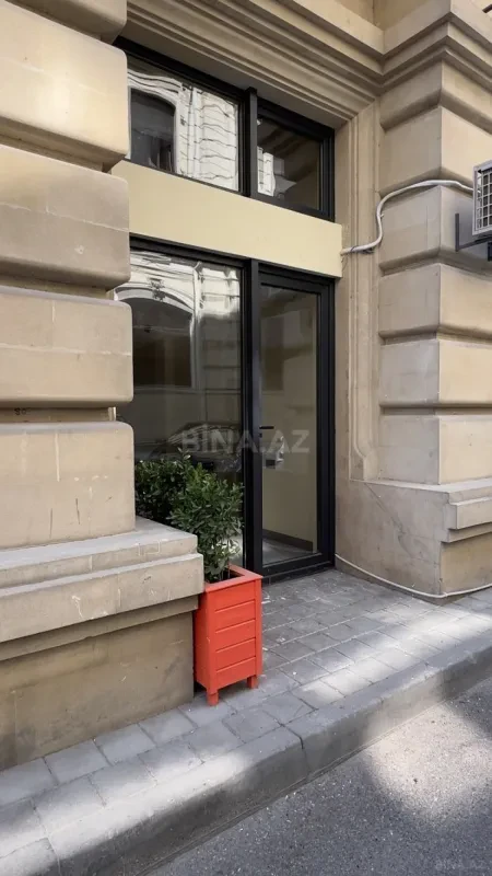 Kirayə verilir 2 otaqlı ofis 37 m²