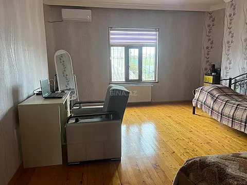 Satılır 6 otaqlı həyət evi 250 m²