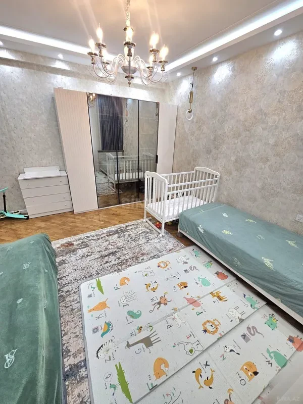 Satılır 3 otaqlı mənzil 120 m²