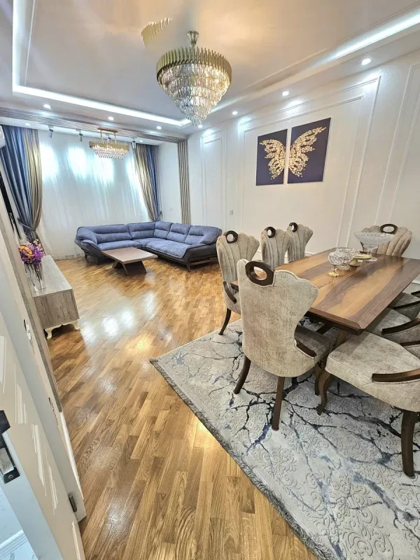 Satılır 3 otaqlı mənzil 120 m²