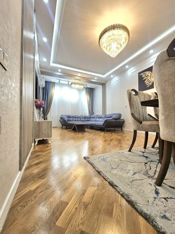 Satılır 3 otaqlı mənzil 120 m²