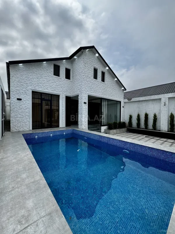 Satılır 4 otaqlı həyət evi 140 m²