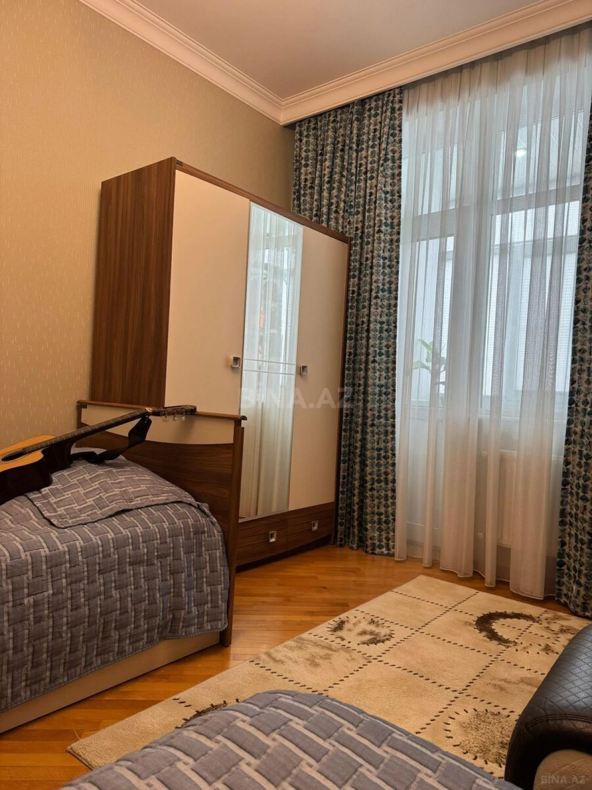 Satılır 3 otaqlı mənzil 123 m²