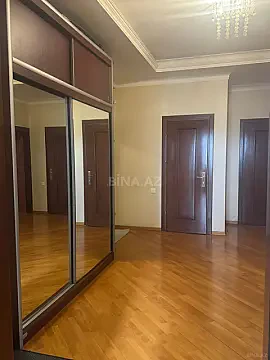 Satılır 3 otaqlı mənzil 123 m²