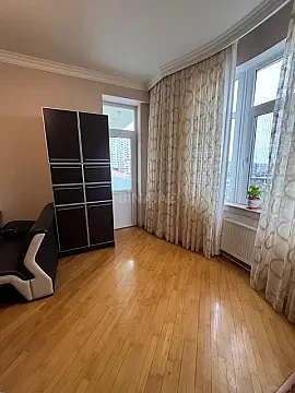 Satılır 3 otaqlı mənzil 123 m²