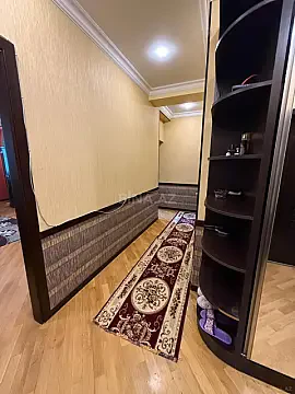Satılır 3 otaqlı mənzil 110 m²