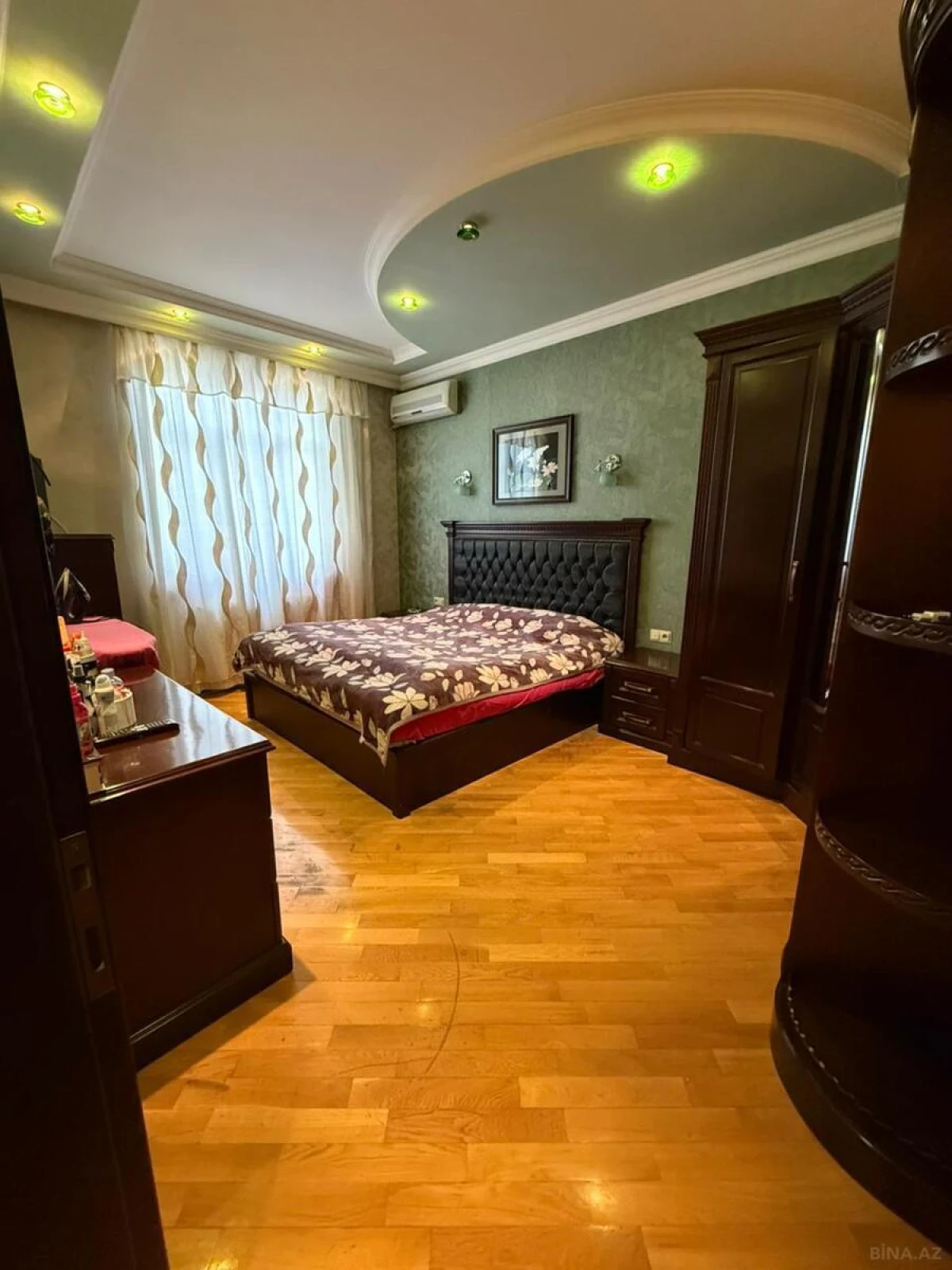 Satılır 3 otaqlı mənzil 110 m²